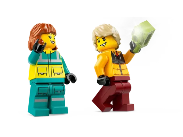 LEGO® Emergency Ambulance and Snowboarder - 60403 - Image 5