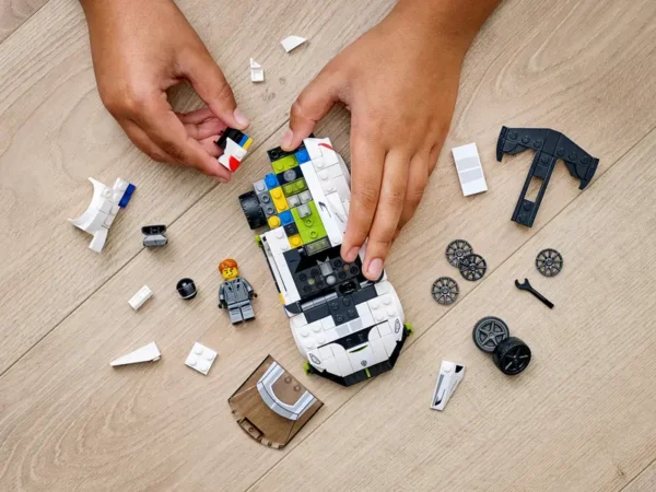 LEGO® Koenigsegg Jesko - 76900 - Image 8