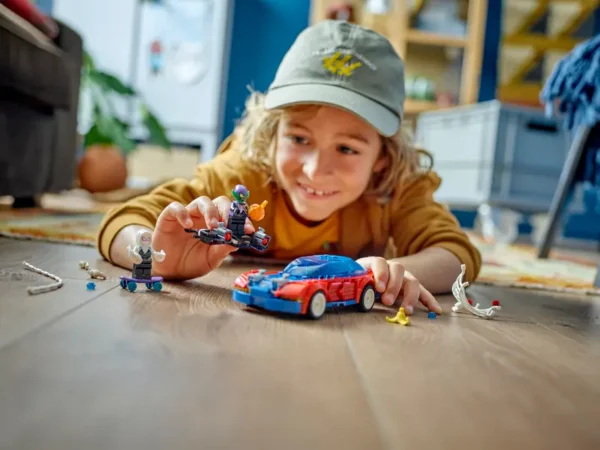 LEGO® Spider Man Race Car & Venom 76279 - Image 8